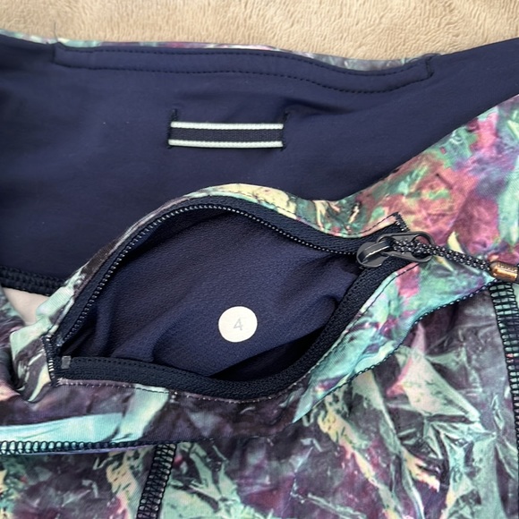 Lululemon Run: Inspire Crop II - Picture 7 of 11